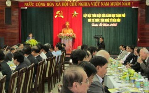 Bí thư Đà Nẵng nói gì về phố đêm được đưa ra bờ sông Hàn?